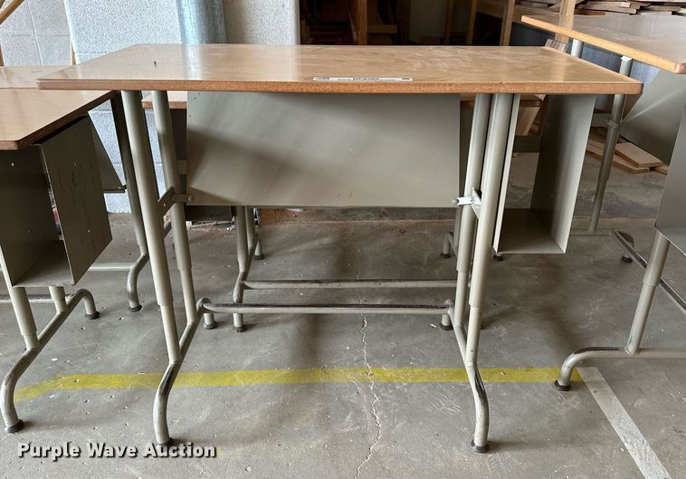 image for item NP9395 (5) desks