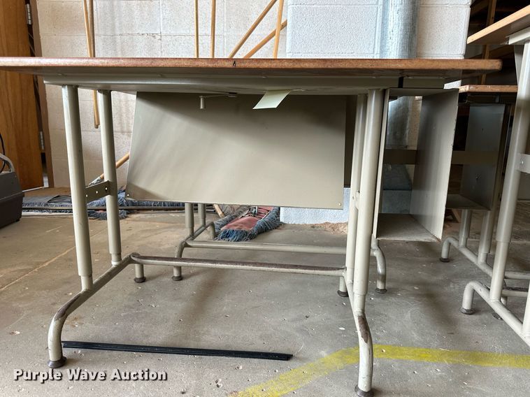 image for item NP9395 (5) desks