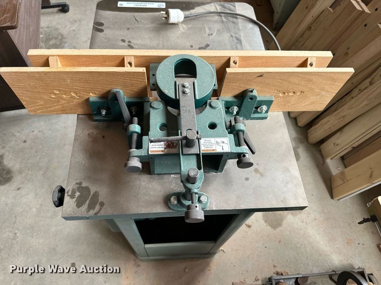 image for item NP9397 2006 Grizzly Industrial G1035  shaper