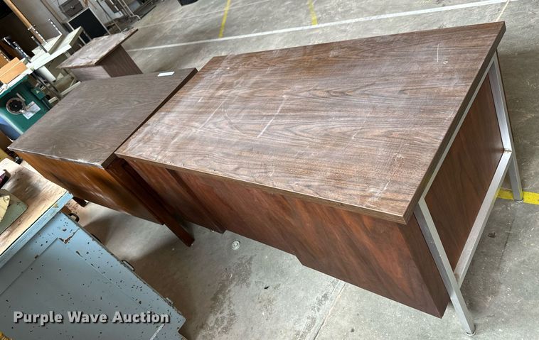 image for item NP9398 (2) desks