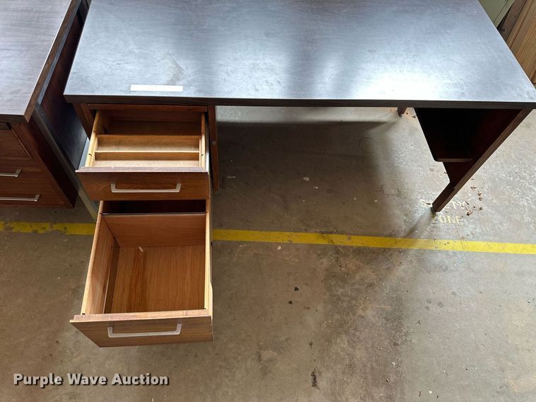 image for item NP9398 (2) desks