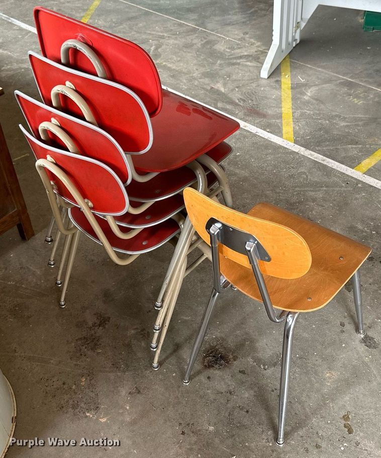 image for item NP9400 (5) chairs