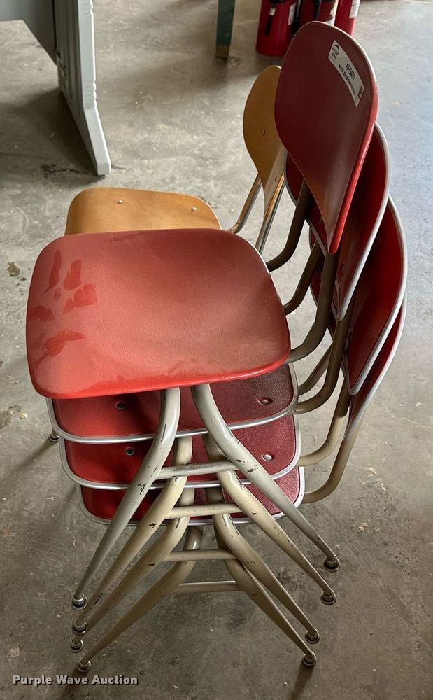 image for item NP9400 (5) chairs