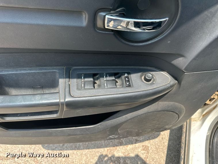 image for item NP9757 2010 Dodge Charger