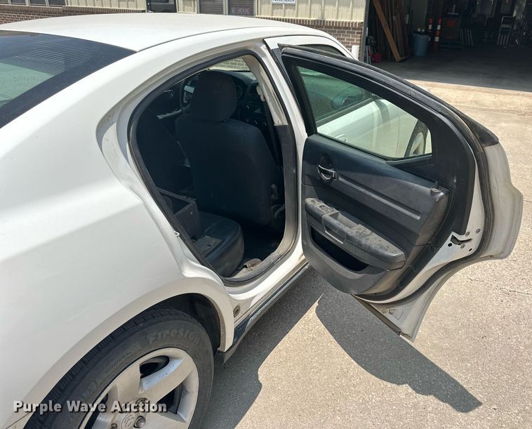 image for item NP9757 2010 Dodge Charger