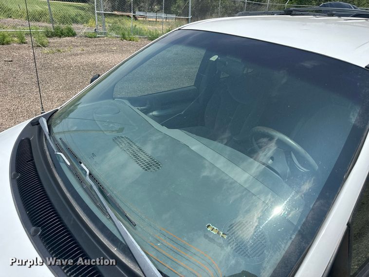 image for item NP9758 2000 Chrysler Town & Country  van