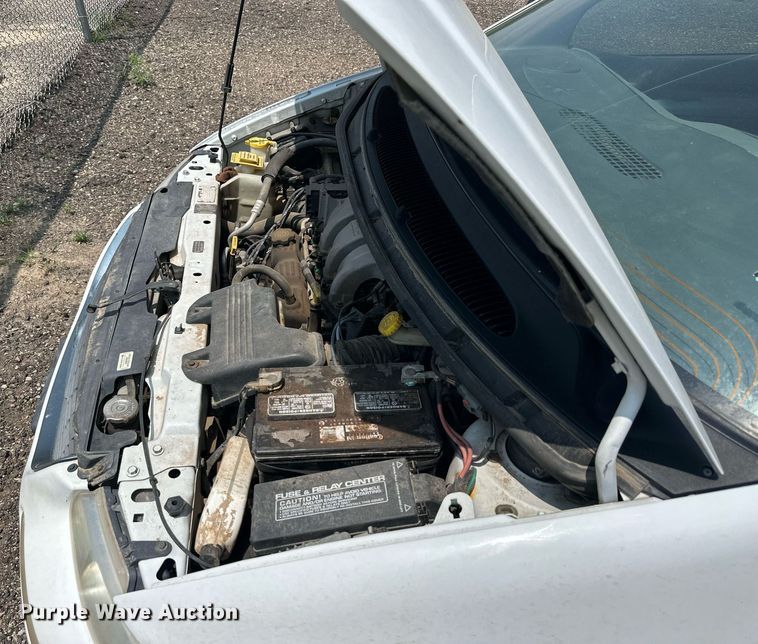 image for item NP9758 2000 Chrysler Town & Country  van