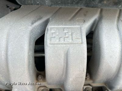 image for item NP9758 2000 Chrysler Town & Country  van