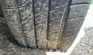 image for item NP9758 2000 Chrysler Town & Country  van