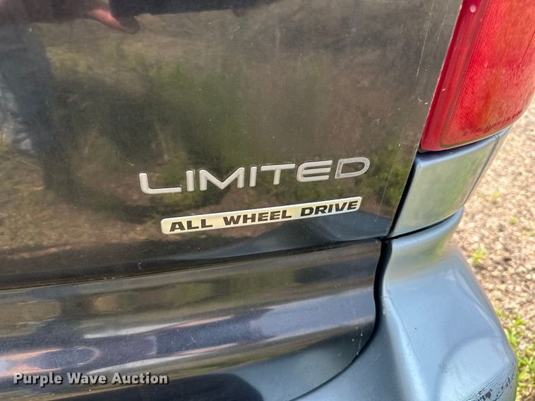 image for item NP9759 2005 Chrysler Town & Country  van