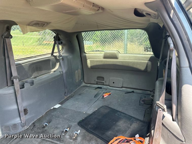 image for item NP9759 2005 Chrysler Town & Country  van