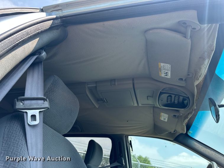 image for item NP9759 2005 Chrysler Town & Country  van