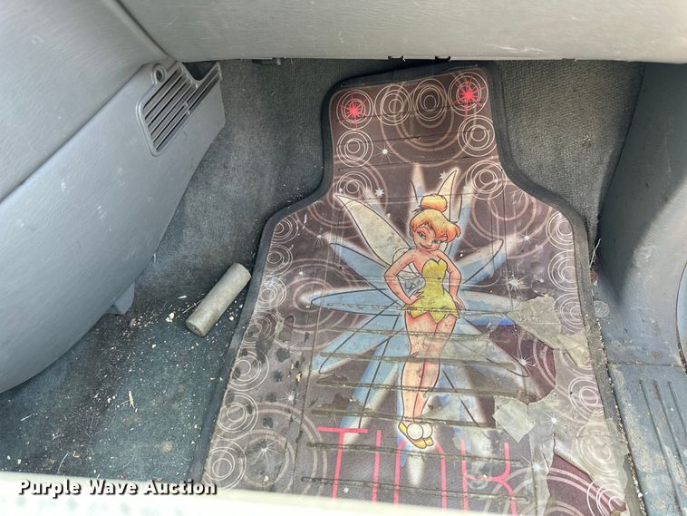 image for item NP9759 2005 Chrysler Town & Country  van