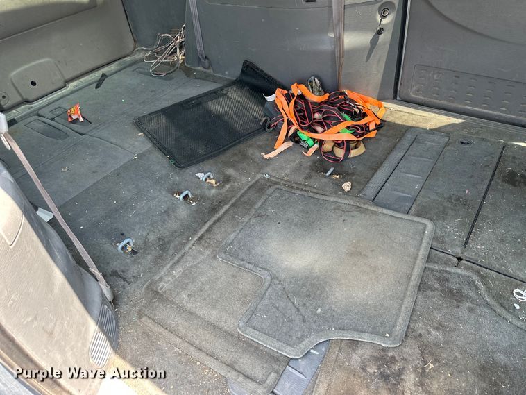 image for item NP9759 2005 Chrysler Town & Country  van