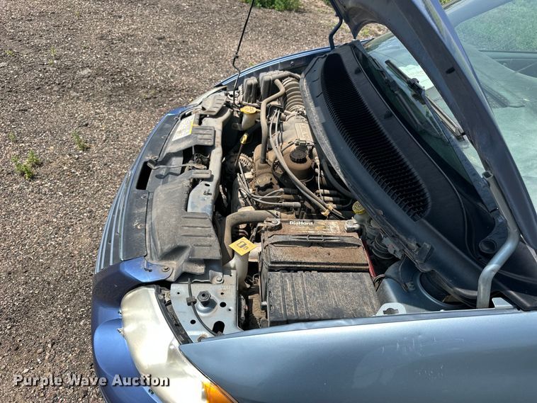 image for item NP9759 2005 Chrysler Town & Country  van