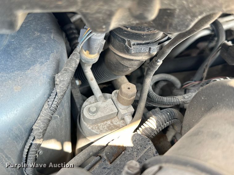 image for item NP9759 2005 Chrysler Town & Country  van