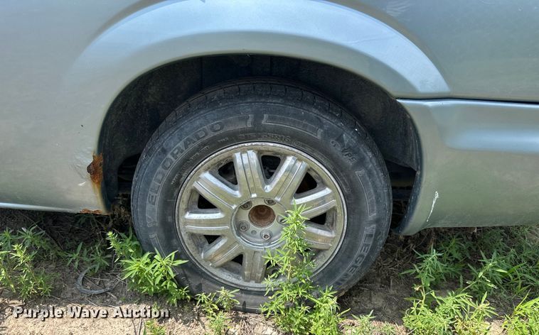 image for item NP9759 2005 Chrysler Town & Country  van