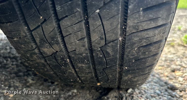 image for item NP9759 2005 Chrysler Town & Country  van