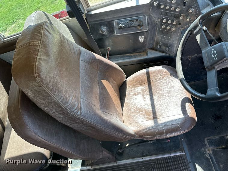 image for item NP9760 1998 Blue Bird  school bus