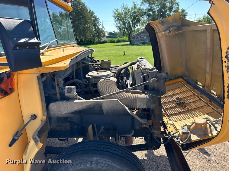 image for item NP9760 1998 Blue Bird  school bus