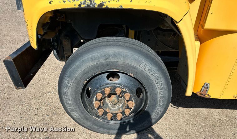 image for item NP9760 1998 Blue Bird  school bus