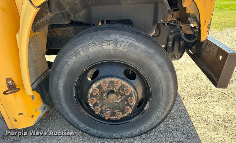 image for item NP9760 1998 Blue Bird  school bus