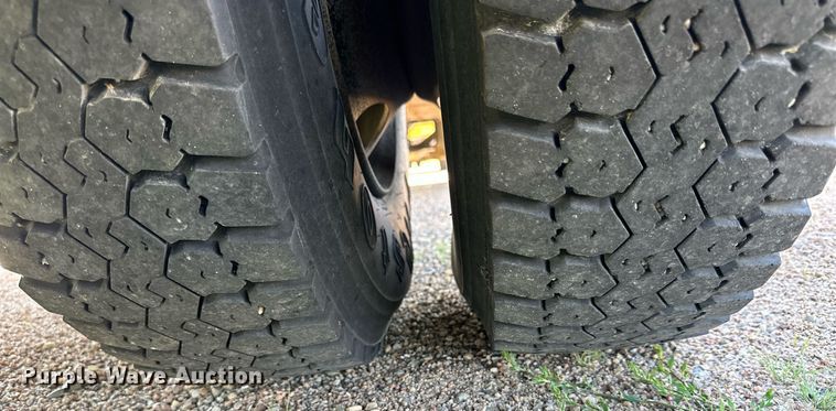 image for item NP9760 1998 Blue Bird  school bus