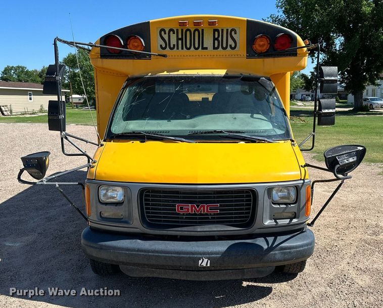 image for item NP9761 2001 Thomas  school bus
