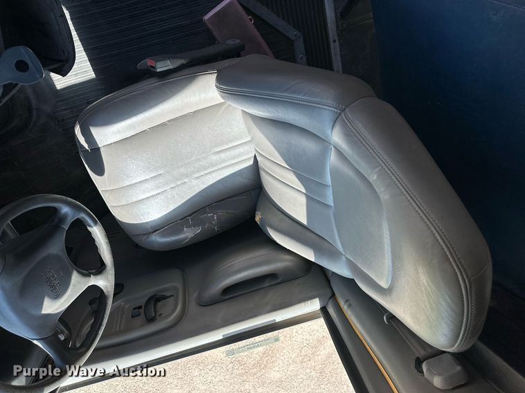 image for item NP9761 2001 Thomas  school bus