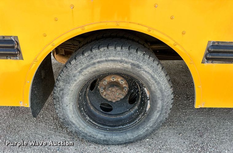 image for item NP9761 2001 Thomas  school bus