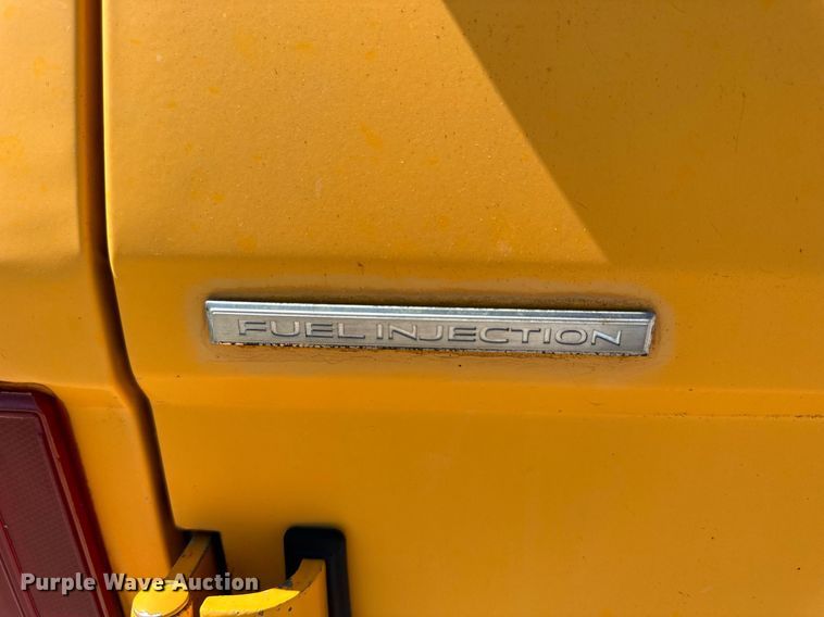 image for item NP9762 1987 Chevrolet Suburban  SUV