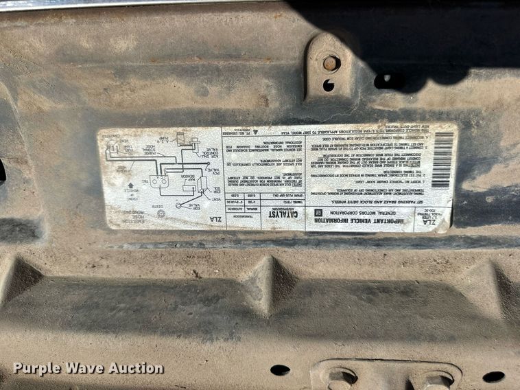 image for item NP9762 1987 Chevrolet Suburban  SUV