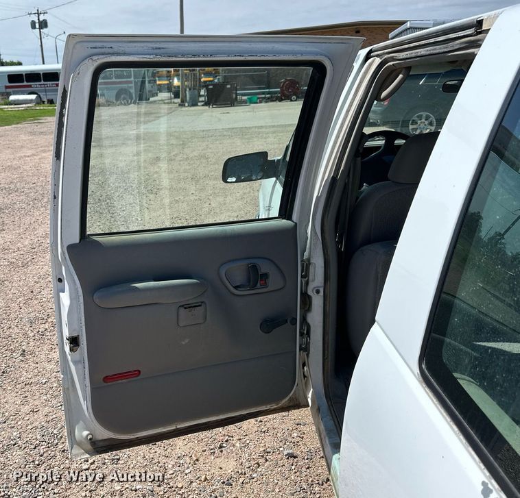 image for item NP9763 1996 Chevrolet Suburban  SUV