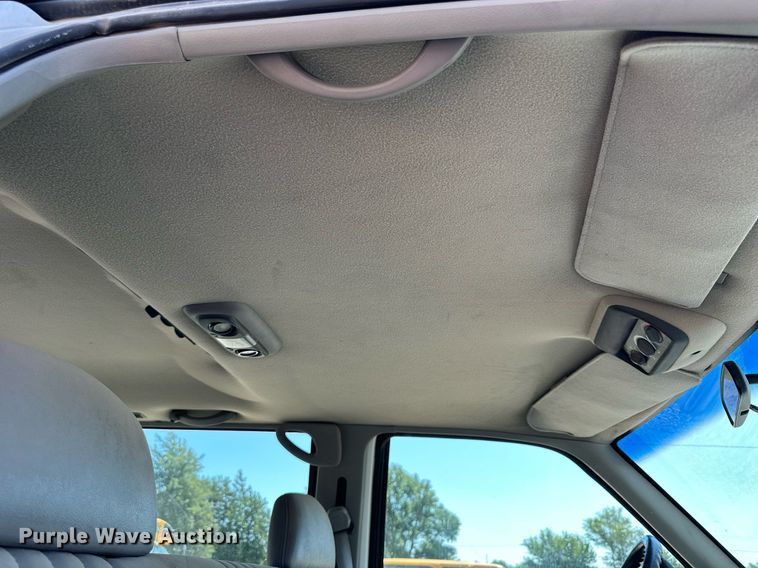 image for item NP9763 1996 Chevrolet Suburban  SUV