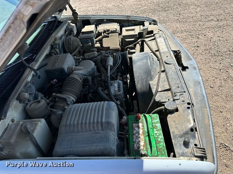 image for item NP9763 1996 Chevrolet Suburban  SUV