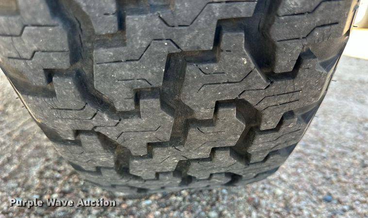 image for item NP9763 1996 Chevrolet Suburban  SUV