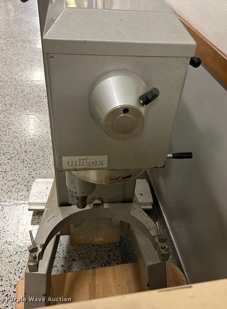 image for item NP9765 Univex SRM604  mixer