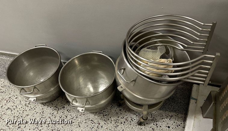 image for item NP9765 Univex SRM604  mixer