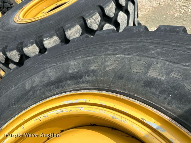 image for item NP9785 (6) 17.5R25 tires and wheels