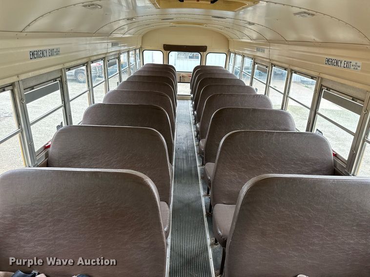 image for item NP9787 1996 International 3800  school bus