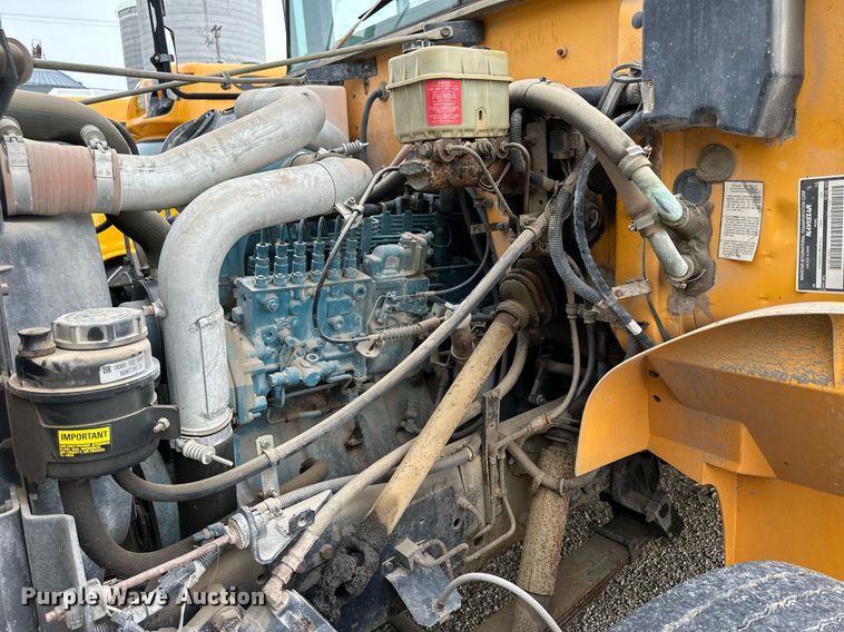 image for item NP9787 1996 International 3800  school bus