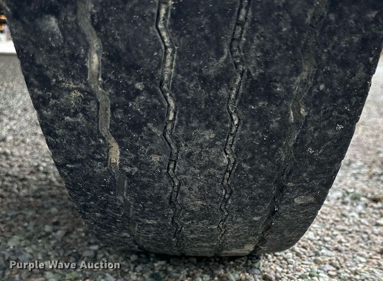 image for item NP9787 1996 International 3800  school bus