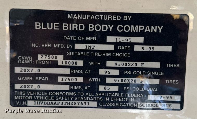 image for item NP9787 1996 International 3800  school bus