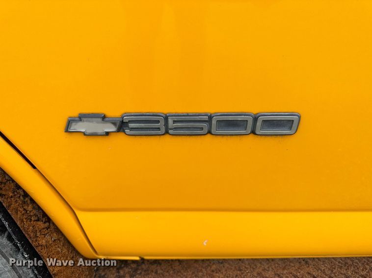 image for item NP9788 1999 Chevrolet Express 3500  school bus