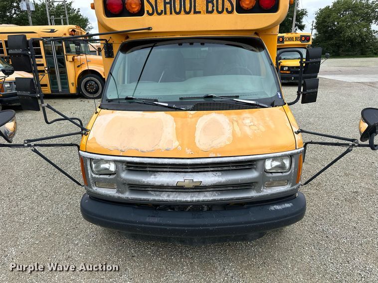 image for item NP9788 1999 Chevrolet Express 3500  school bus