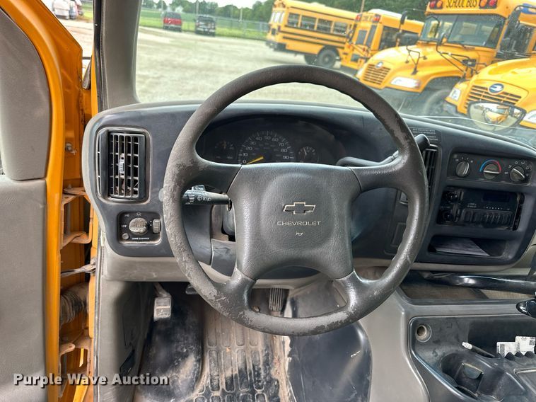 image for item NP9788 1999 Chevrolet Express 3500  school bus