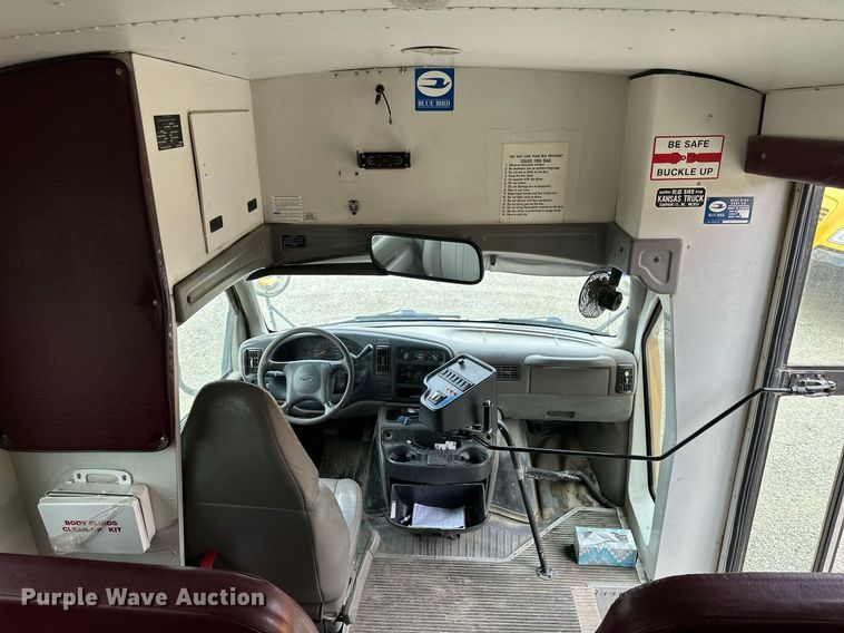 image for item NP9788 1999 Chevrolet Express 3500  school bus