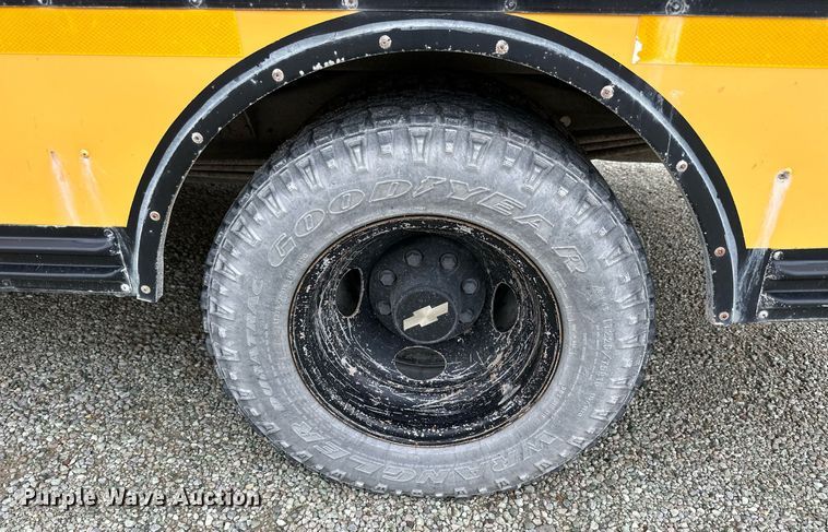 image for item NP9788 1999 Chevrolet Express 3500  school bus