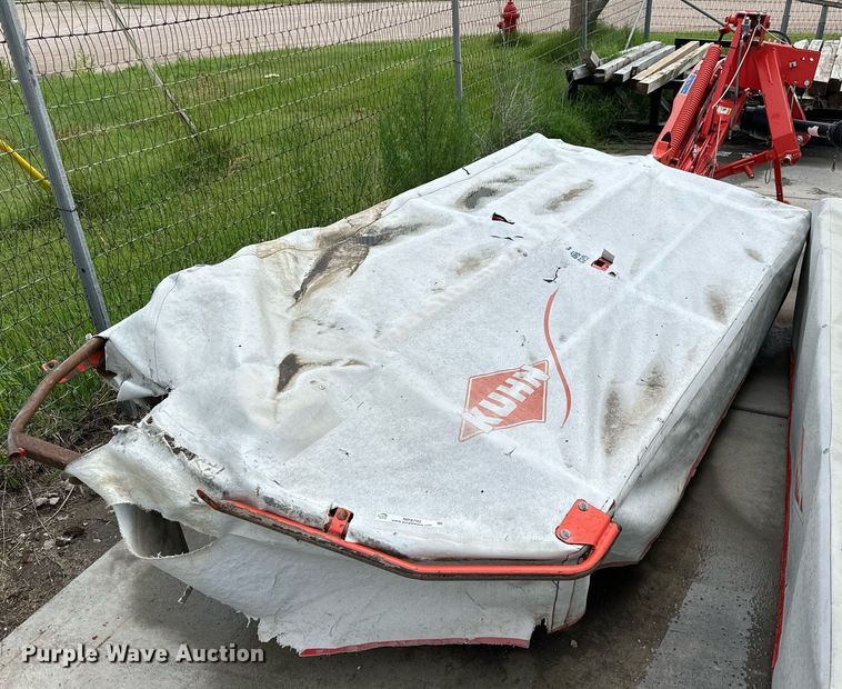 image for item NP9792 Kuhn GMD310HD  disc mower