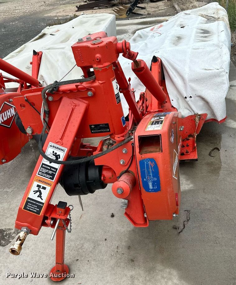 image for item NP9792 Kuhn GMD310HD  disc mower